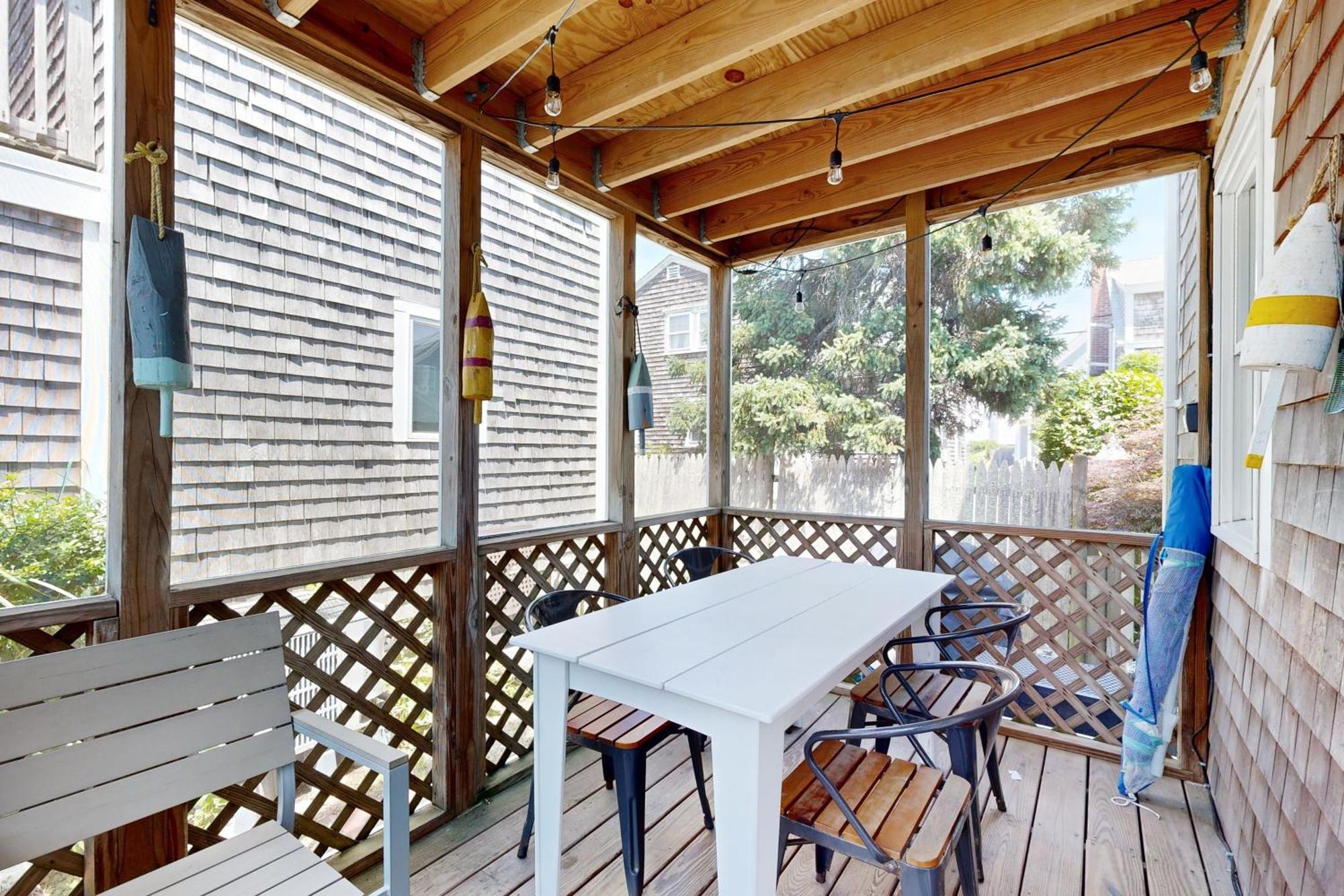 Long Pier Lodge Провинстаун Екстериор снимка